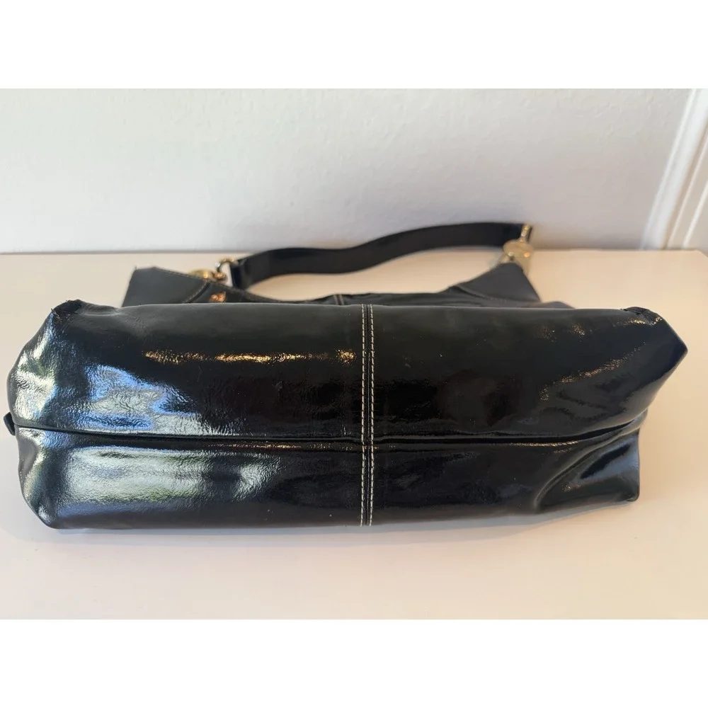 Dooney‎ & Bourke Black Patent Leather Medium Hobo Shoulder Bag Zip Pocket Nice